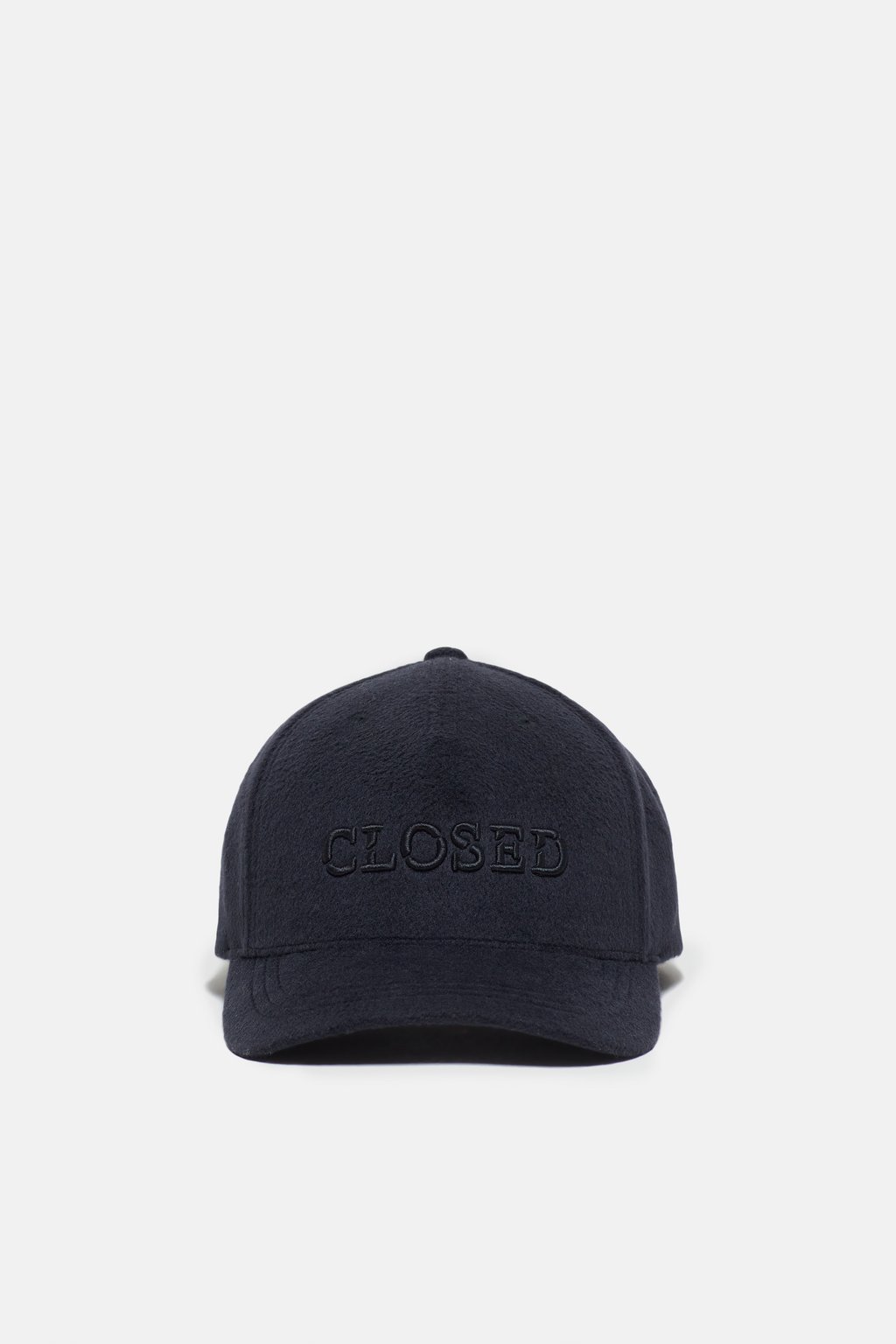 Cap with logo | Closed