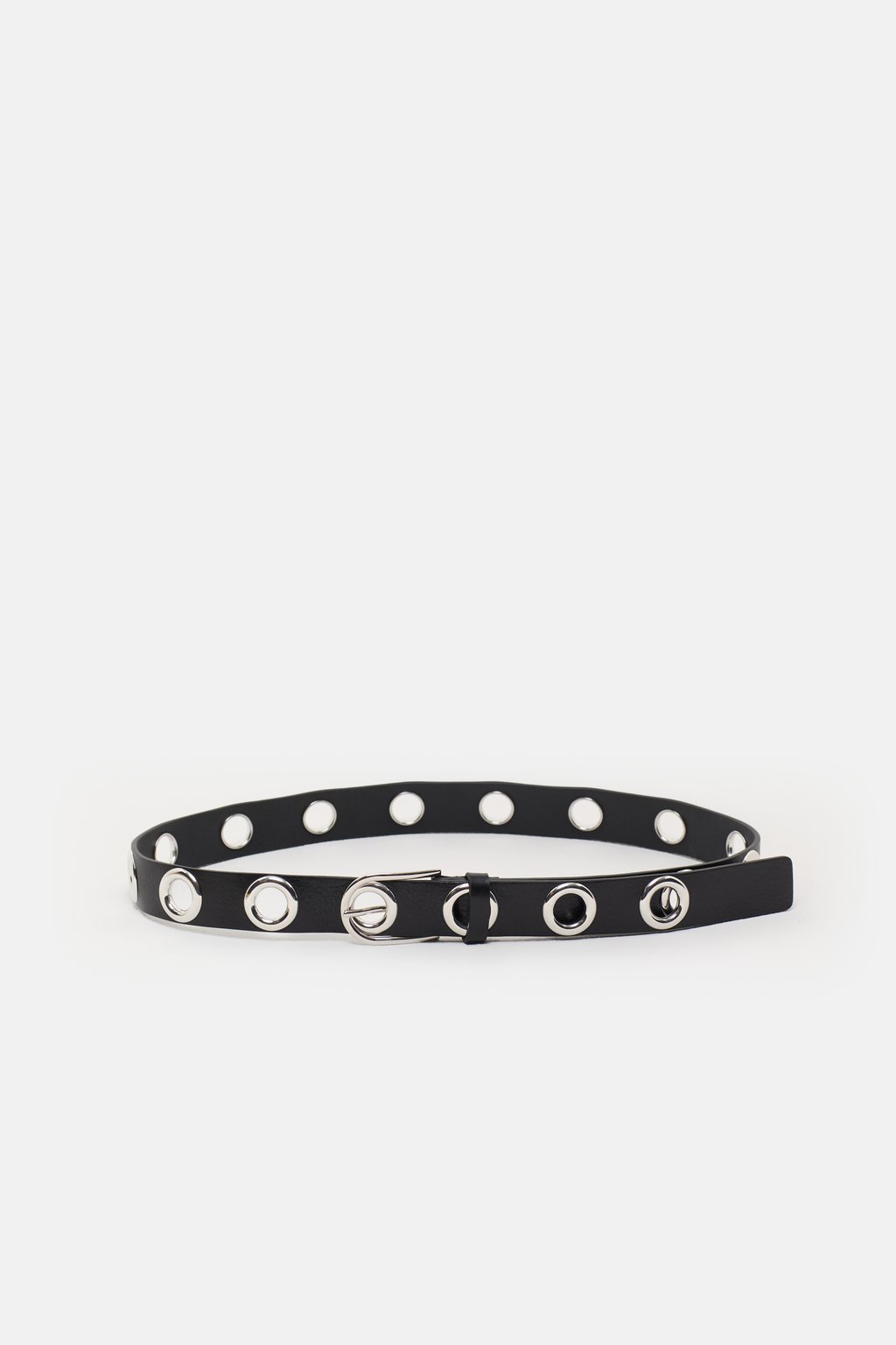 Studded leather belt | Closed