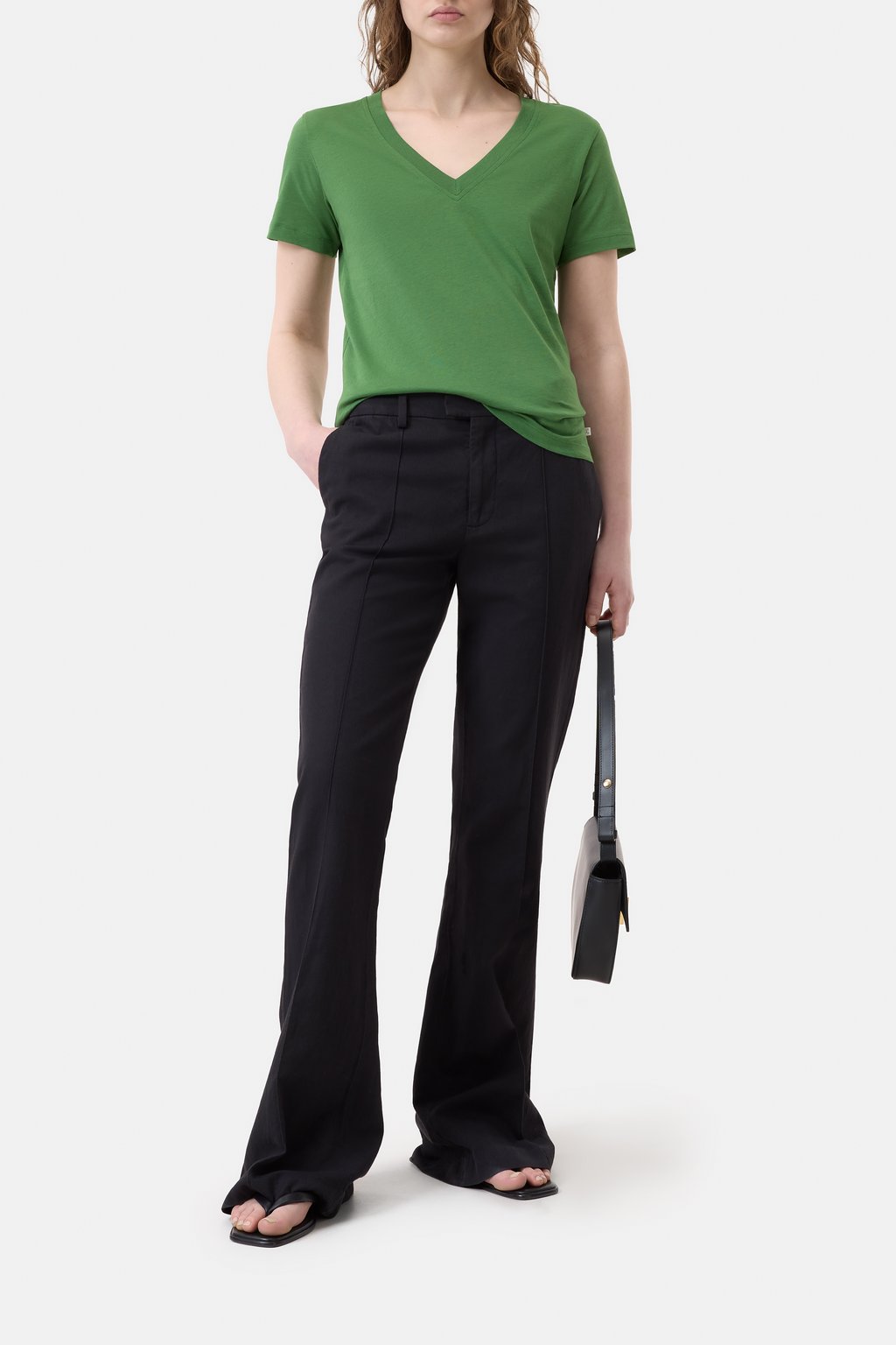 T-shirt with V-neck | Closed