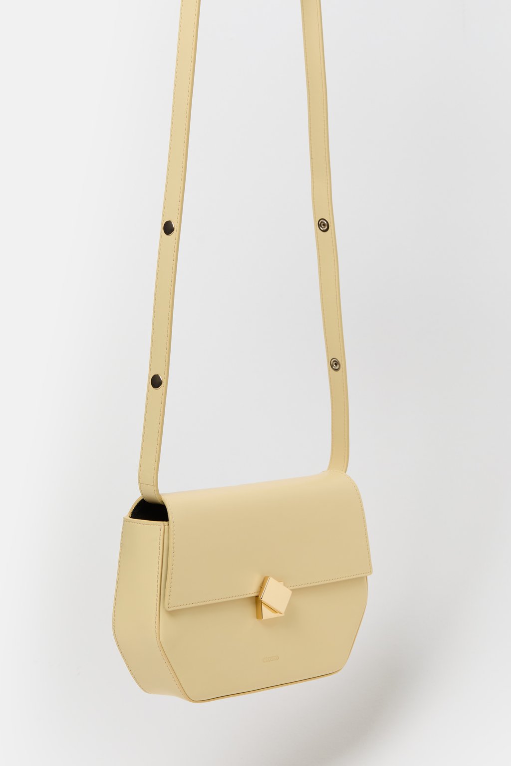 Closed bag one medium | Closed