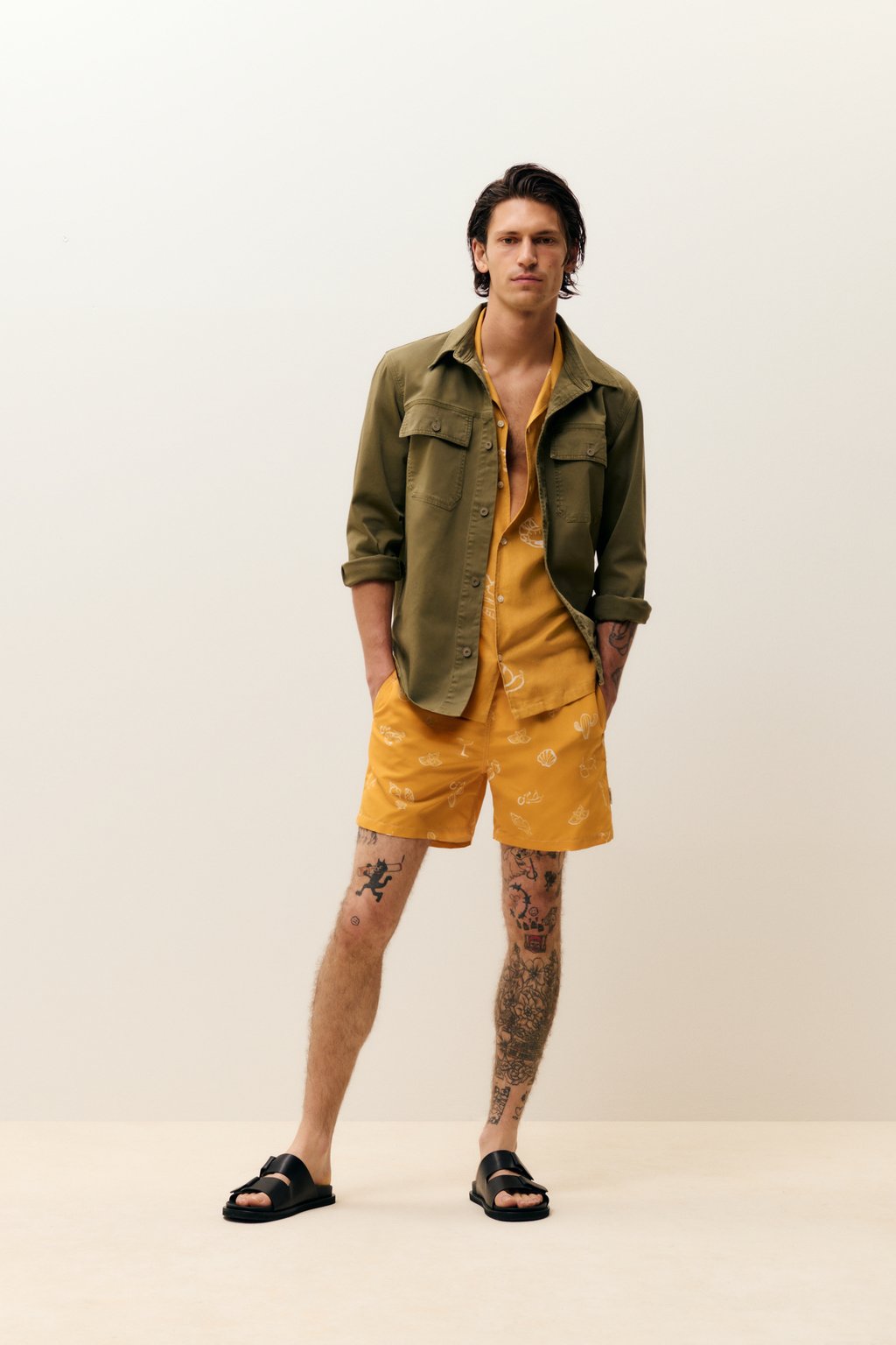 Swim shorts with print | Closed