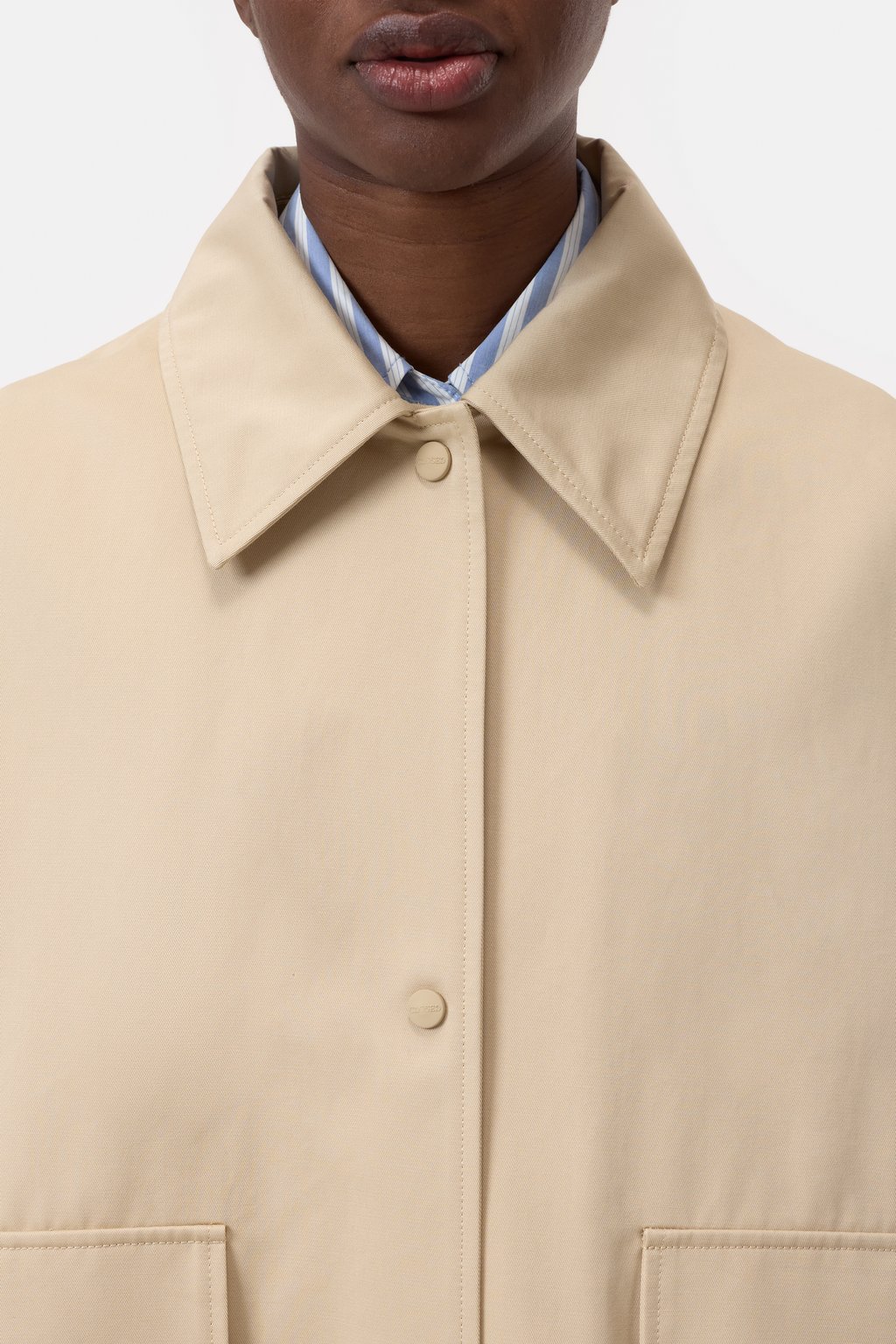 Cotton-twill short coat | Closed