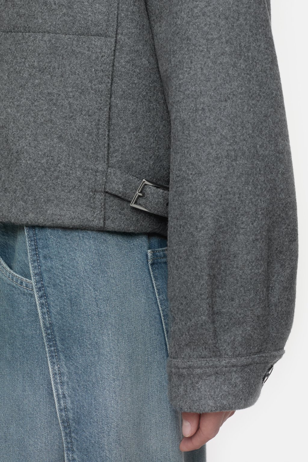 Short jacket in wool mix | Closed