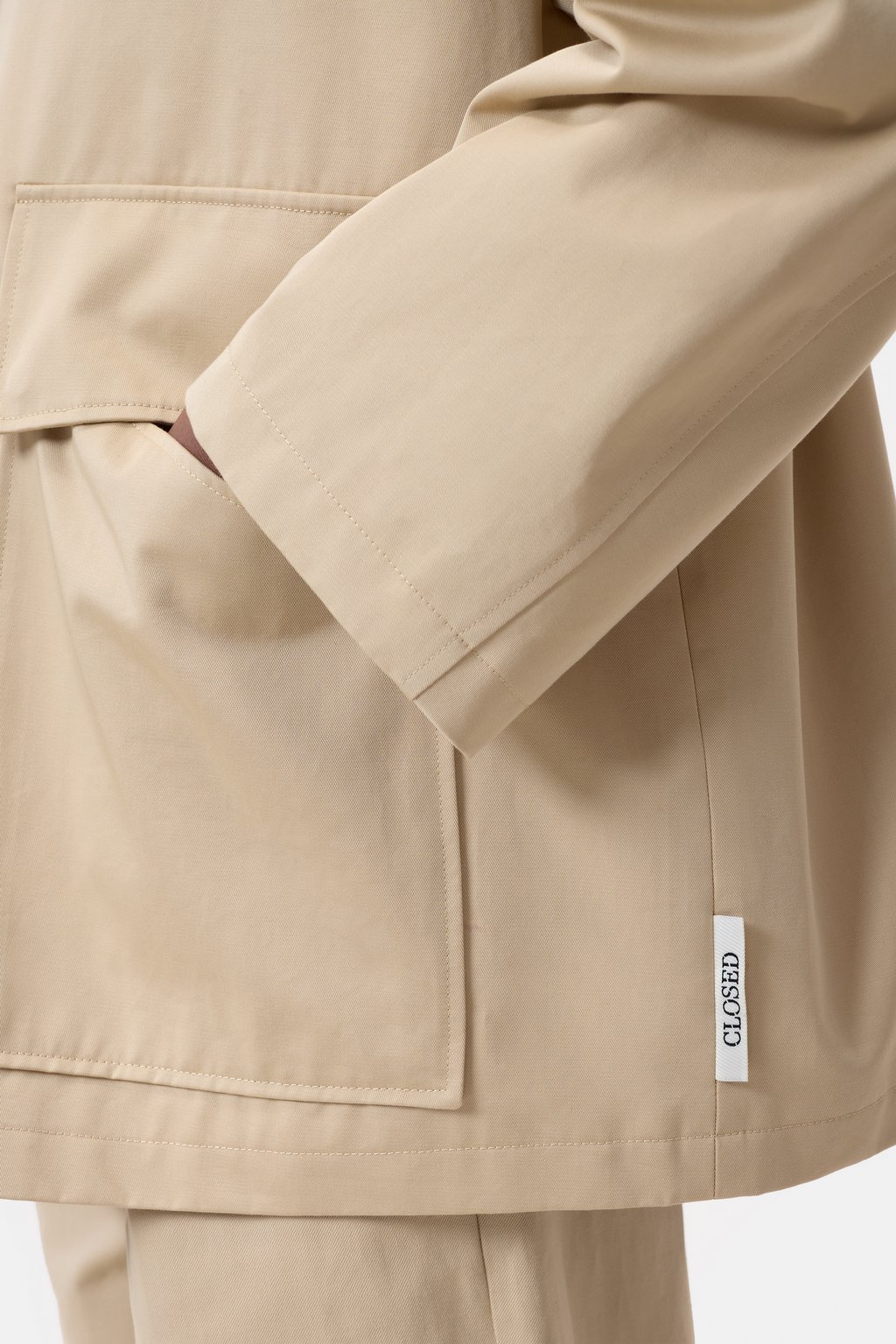 Cotton-twill short coat | Closed
